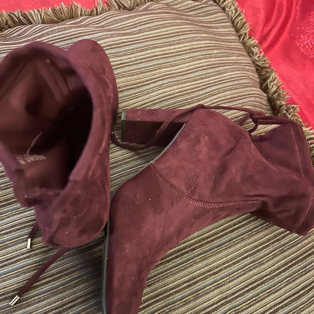 Beautiful Booties - Picture 2 of 7